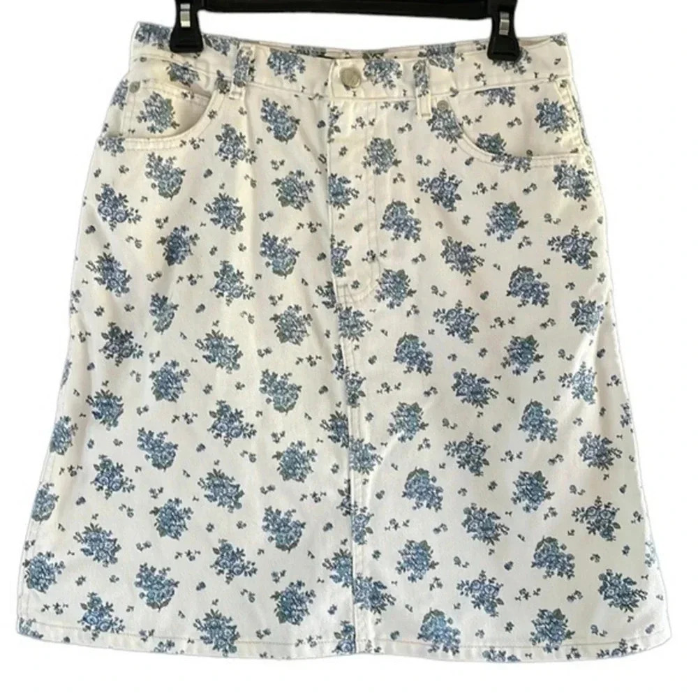 1980's Vintage Plus Size SASSON Floral Denim Mini Skirt Size 13/14‎